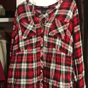 TORRID!! Black, Red, and White checkered top!